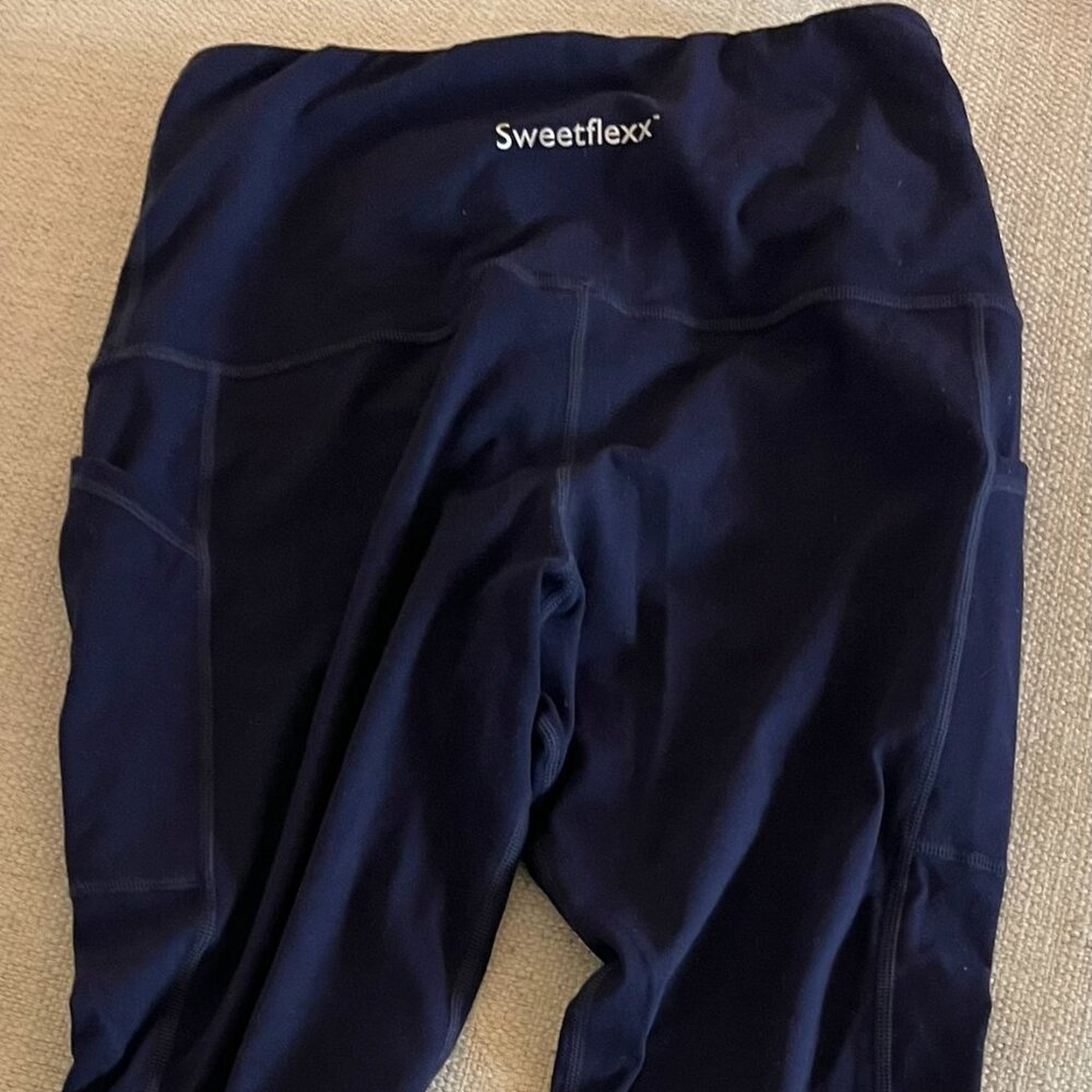 Navy blue Sweetflexx resistance leggings in size 8